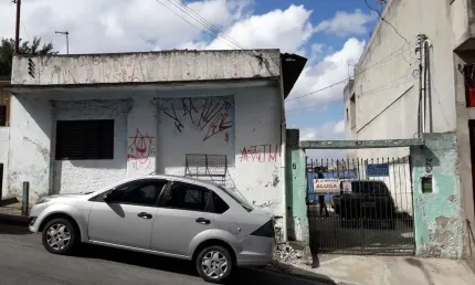 Casa com 4 quartos à venda na Rua Estoril, Jardim Santo Eduardo, Embu das Artes por R$ 420.000