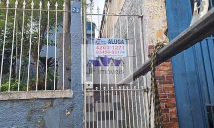 Casa com 1 quarto para alugar na Rua Igarapava, 49, Jardim Santo Eduardo, Embu das Artes, 15 m2 por R$ 600