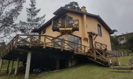 Sobrado Padrão para Venda em Praia da Ferrugem Garopaba-SC