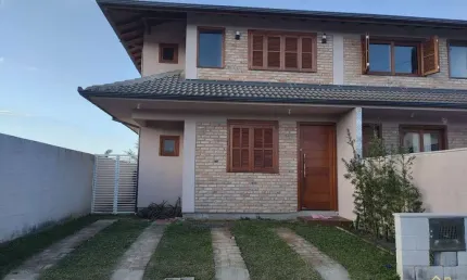 Casa para alugar no bairro pinguirito - garopaba/sc