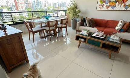 Pituba, 150m², climatizado, 3 suítes, sala ampliada, 3 vagas, área de serviço, fino acabamento, armários, apenas: R$1.350.000,00. Agende sua visita!