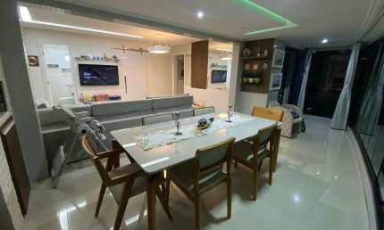 Oportunidade única! SOHO TRIBECCA, 3/4, armários planejados, 113m², varanda integrada, andar alto, suíte, decorado, climatizado. Agende sua visita!