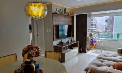 Apartamento decorado, 72m², climatizado, 2/4, suíte, varanda gourmet, vista mar, climatizado, fino acabamento por apenas: R$ 670.000,00