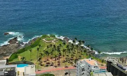Apartamento alto padrão, andar alto, 209m², 4 quartos, 4 suítes, recém construído, fino acabamento, vista mar espetacular. Agende sua visita!