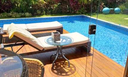 Mansão, 596m², 5 quartos, fino acabamento, recém construída, 5 suítes, piscina privativa, mobiliada, finamente decorado, alto luxo. Agente sua visita!