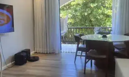 Village duplex em Buraquinho, 90m², 2/4, varandas, 2 suítes, climatizado, nascente, jardim, condomínimo com marina, 2 vagas por apenas: R$550.000,00