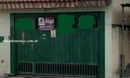 Casa para Locação em Mogi das Cruzes, Centro, 2 dormitórios, 2 banheiros, 2 vagas