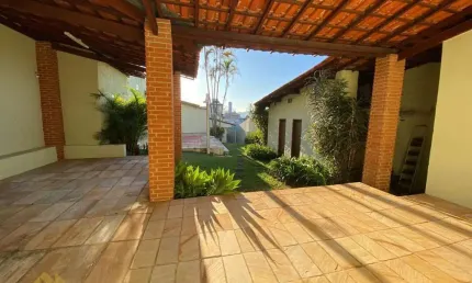 Casa 4 dormitórios ou + para Venda em Mogi das Cruzes, Vila Oliveira, 4 dormitórios, 2 suítes, 3 banheiros, 5 vagas