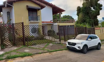 Casa / Sobrado para Locação em Mogi das Cruzes, Vila Oliveira, 4 dormitórios, 2 suítes, 4 banheiros, 4 vagas