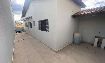 Casa para Locação em Mogi das Cruzes, Vila Natal, 2 dormitórios, 1 banheiro, 2 vagas