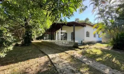 Sítio para Venda em Cachoeiras de Macacu, Agrobrasil, 3 dormitórios, 1 suíte, 2 banheiros, 2 vagas
