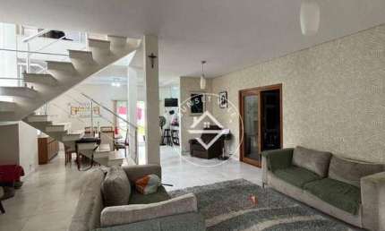 Linda Casa com 3 dormitórios à venda, 240 m² por R$ 2.300.000 - Villa Branca - Jacareí/SP