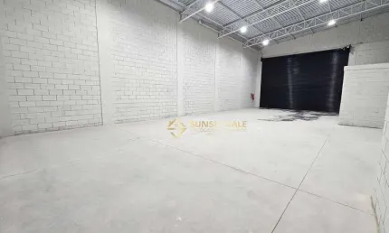 Galpão para alugar, 240 m²  - Jardim Santa Maria - Jacareí/SP