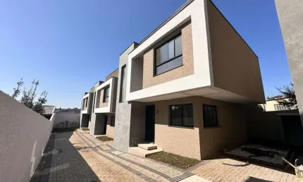 Sobrado para Venda em Curitiba, Santa Cândida, 3 dormitórios, 1 suíte, 3 banheiros, 2 vagas