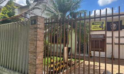 Casa para Venda em Curitiba, Santa Cândida, 3 dormitórios, 1 suíte, 3 banheiros, 3 vagas