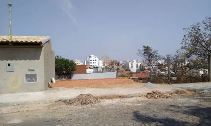 Lote Bairro 160 Metros Oportunidade para Investidores