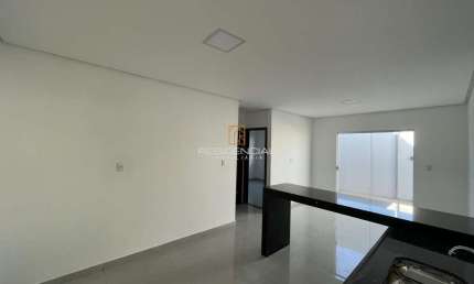 Casa residencial de excelente localização em Carmo do Cajuru