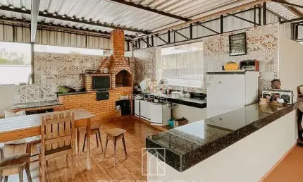 Casa com 3 quartos à venda na Rua Diógenes Duque Duarte, 190, Chanadour, Divinópolis