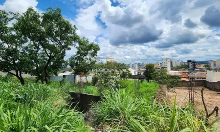 Terreno à venda na Rua Belvedere, s n, Manoel Valinhas, Divinópolis