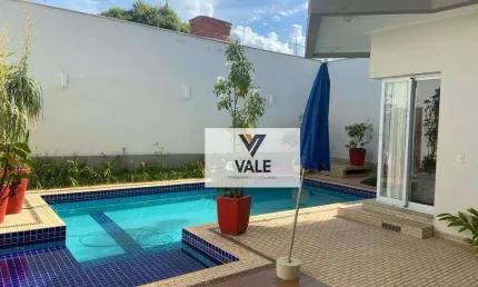 Sobrado com 3 dormitórios à venda, 340 m² por R$ 970.000,00 - Icaray - Araçatuba/SP