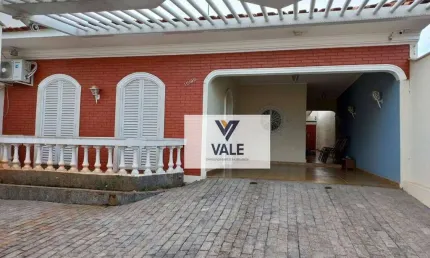Casa com 3 dormitórios à venda, 223 m² por R$ 470.000,00 - Bairro das Bandeiras - Araçatuba/SP