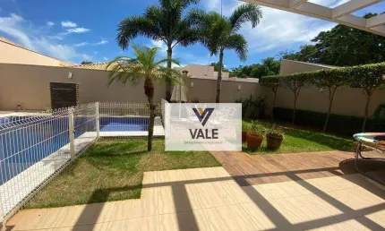 Sobrado com 3 dormitórios à venda, 361 m² por R$ 1.300.000,00 - Condomínio Serra Dourada - Araçatuba/SP
