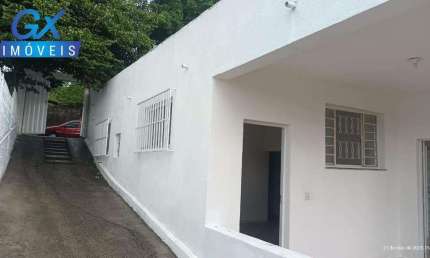 Casa com 3 quartos para alugar na Rua Alexandre Franca, Veneza, Ribeirão das Neves