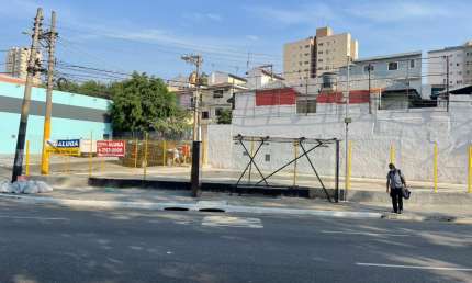Excelente terreno comercial de esquina, na principal Av da zona  norte