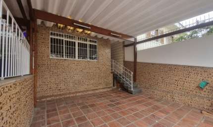 Casa com 3 quartos à venda na Rua Ilicínia, 272, Horto Florestal, São Paulo