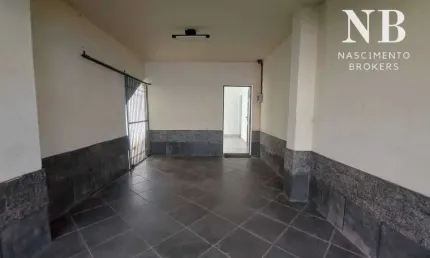 Casa com 3 quartos para alugar na Rua José Marangon, Industrial, Juiz de Fora