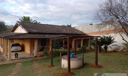 Chácara para Locação em Itapetininga, Vale San Fernando, 3 dormitórios, 1 suíte, 3 banheiros, 2 vagas