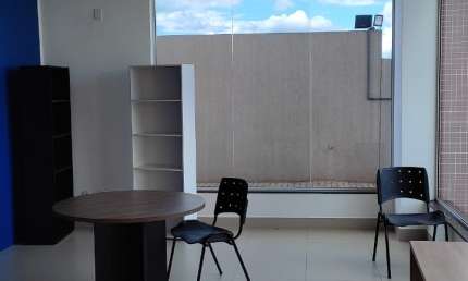Sala comercial com 3 salas para alugar na Avenida Professora Laura Pacheco Bastos, 1011, Cidade dos Lagos, Guarapuava