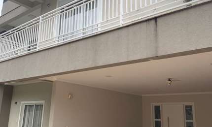 Casa com 4 quartos para alugar na Rua Cônego Braga, Centro, Guarapuava