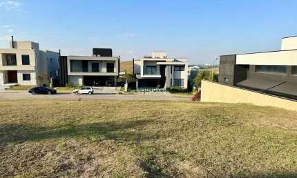 Alphaville ii - terreno com leve aclive, vista livre