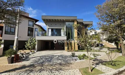 Casa à Venda no Condomínio Reserva Colonial - Valinhos/SP