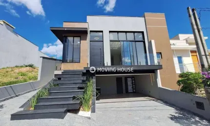 Casa à Venda no Condomínio Madre Maria Vilac em Valinhos/SP