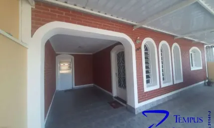 Casa com 2 quartos à venda na Rua Doutor Gastão Vidigal, 160, Jardim Aurélia, Campinas por R$ 689.000