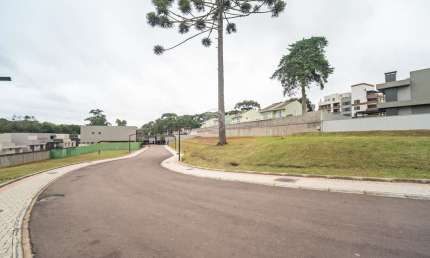 Terreno à venda na Avenida Cândido Hartmann, 5156, Santo Inácio, Curitiba, 303 m2 por R$ 1.152.654