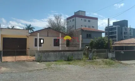 10252  - amplo terreno com área total de 675 metros no bairro  floresta