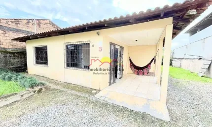 11873 - Casa com Amplo Terreno no bairro  Paranaguamirim
