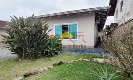 12449 - Casa Semi Mobiliada com 04 Dormitórios e Piscina no bairro  Boehmerwald