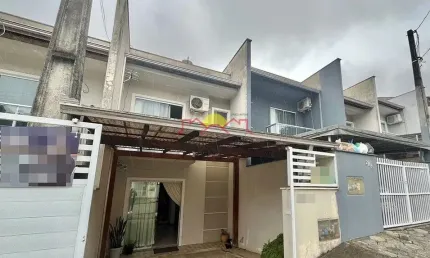 12522 - Sobrado Geminado com 02 Dormitórios e Sacada no bairro  Boehmerwald