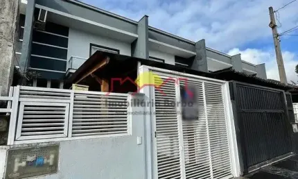 12646 -sobrado geminado com 2 quartos e sacada no bairro boa vista