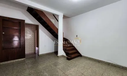 Oportunidade! Sobrado com 2 dormitórios 1 vaga e quintal!