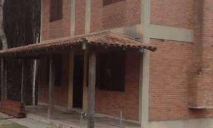 Casa com 3 dormitórios à venda, 240 m² por R$ 780.000,00 - Três Córregos - Teresópolis/RJ