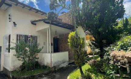 Casa com 3 dormitórios à venda, 205 m² por R$ 1.100.000,00 - Cônego - Nova Friburgo/RJ