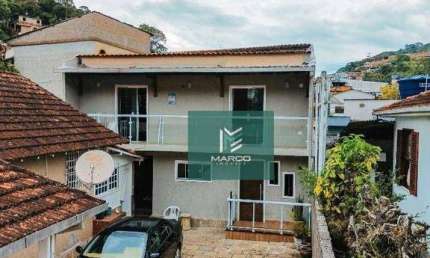 Casa com 4 dormitórios à venda, 221 m² por R$ 800.000,00 - Bom Retiro - Teresópolis/RJ