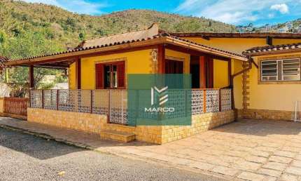 Casa com 3 dormitórios à venda, 900 m² por R$ 850.000,00 - Albuquerque - Teresópolis/RJ