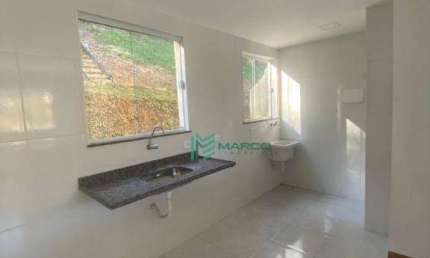 Apartamento com 2 dormitórios à venda, 47 m² por R$ 260.000 - Albuquerque - Teresópolis/RJ