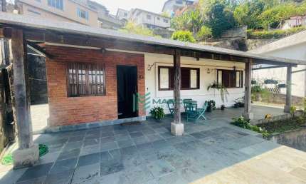 Casa com 3 dormitórios à venda, 102 m² por R$ 360.000,00 - Artistas - Teresópolis/RJ